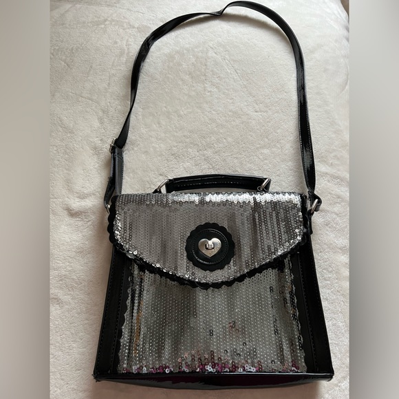 Betsey Johnson Handbags - NWT Betsey Johnson bag